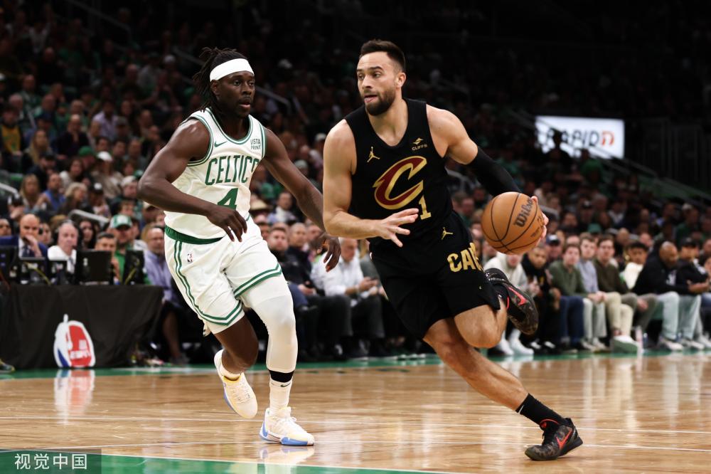 展现出与顶 展现出与顶